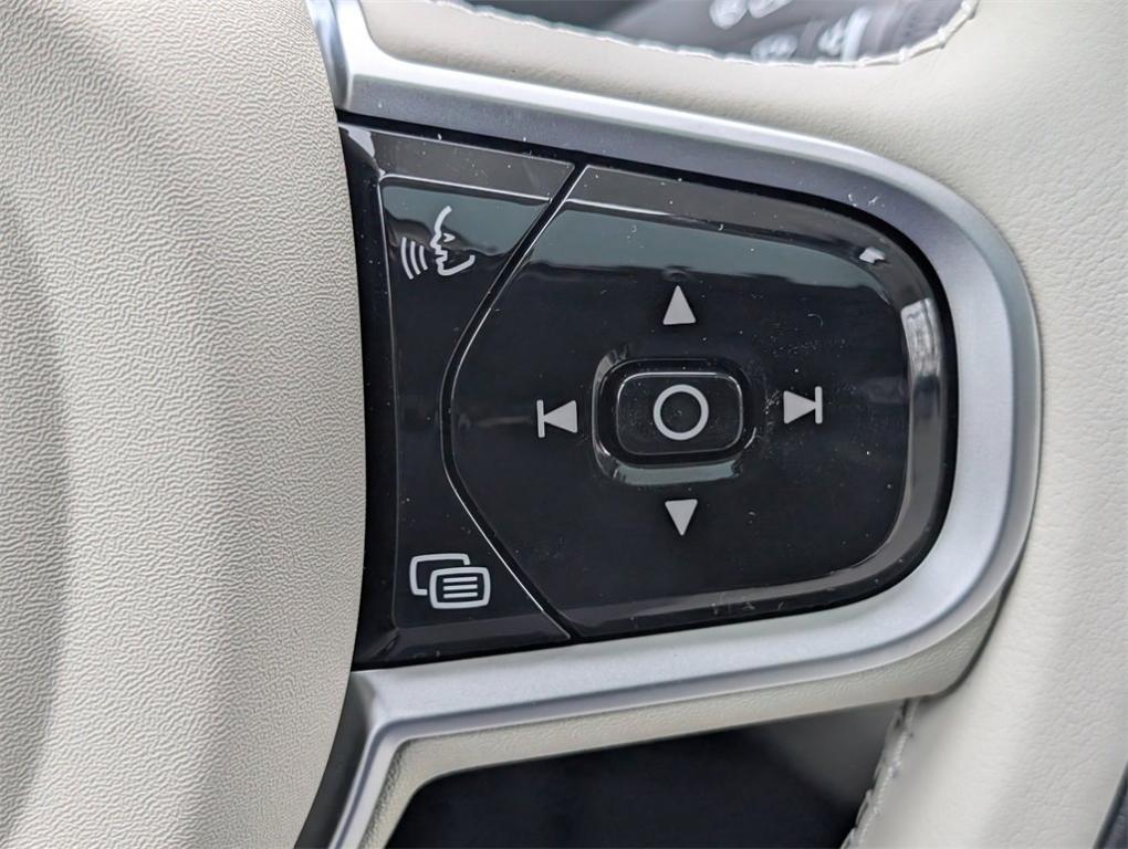 new 2026 Volvo XC90 Plug-In Hybrid car, priced at $93,610