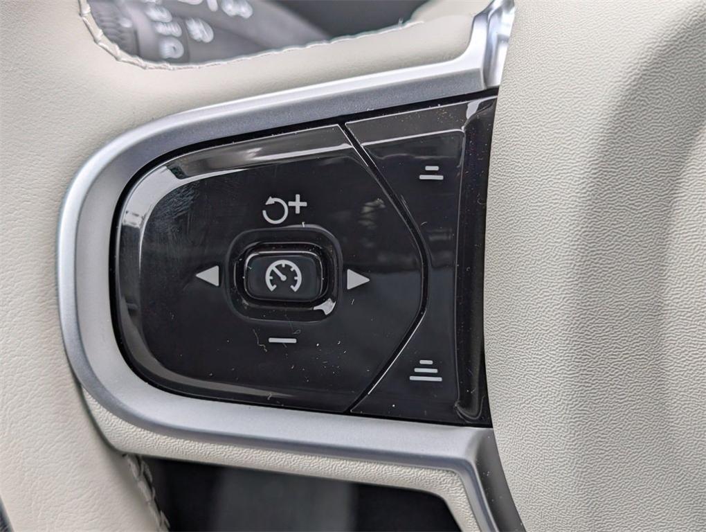 new 2026 Volvo XC90 Plug-In Hybrid car, priced at $93,610