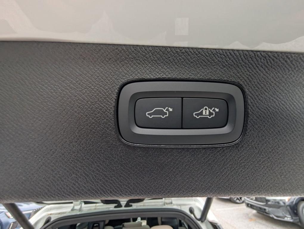 new 2026 Volvo XC90 car, priced at $71,743