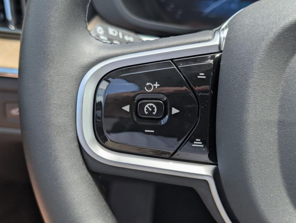 new 2026 Volvo XC60 car, priced at $64,303