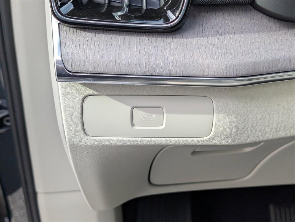 new 2026 Volvo XC90 car, priced at $72,655