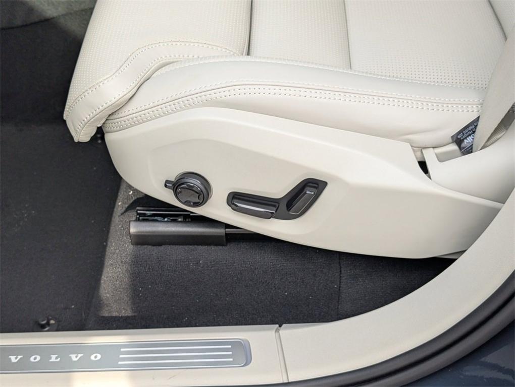 new 2026 Volvo XC90 car, priced at $72,655