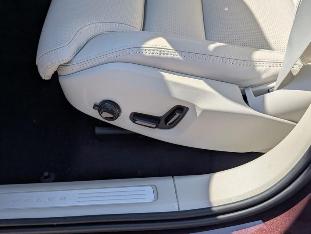 new 2026 Volvo XC60 car, priced at $66,778