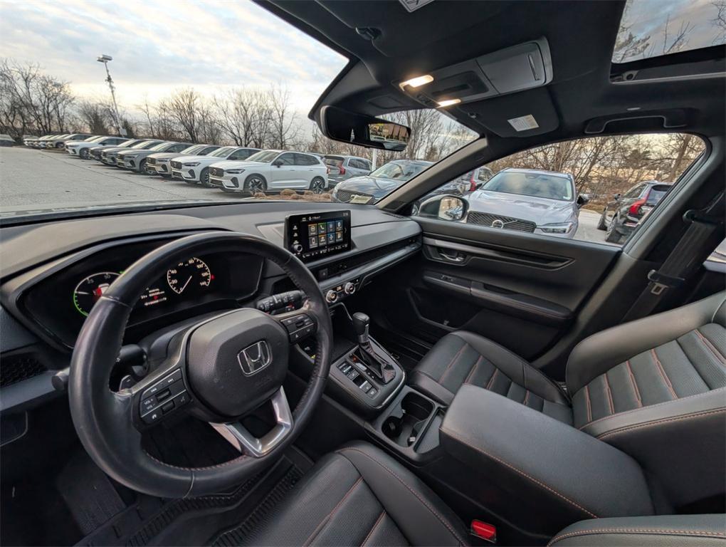 used 2025 Honda CR-V Hybrid car, priced at $31,970