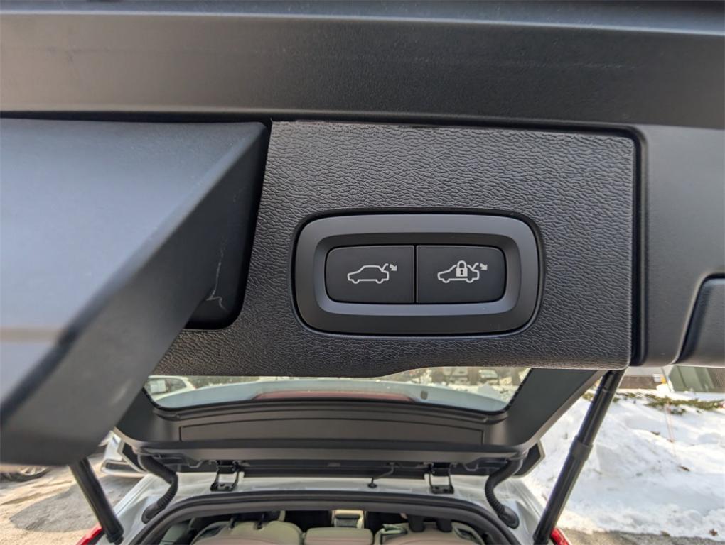 new 2026 Volvo XC60 car, priced at $55,990