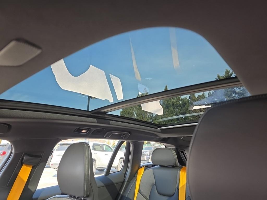 used 2024 Volvo V60 Recharge Plug-In Hybrid car, priced at $66,875