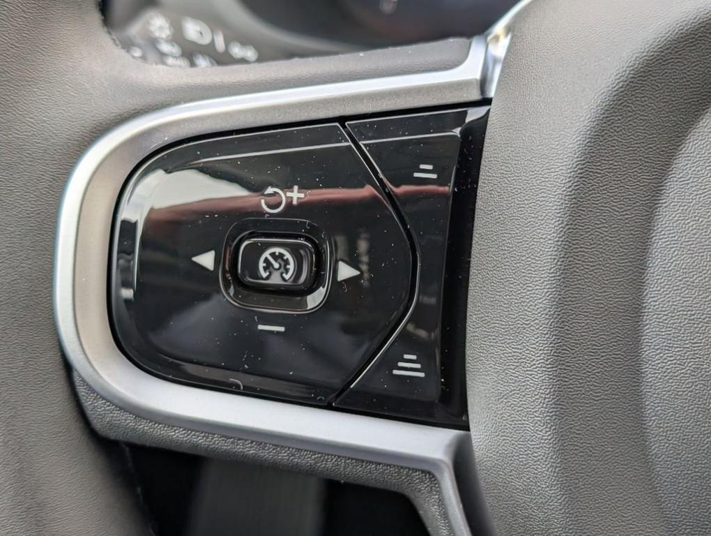 new 2026 Volvo XC60 car, priced at $57,783