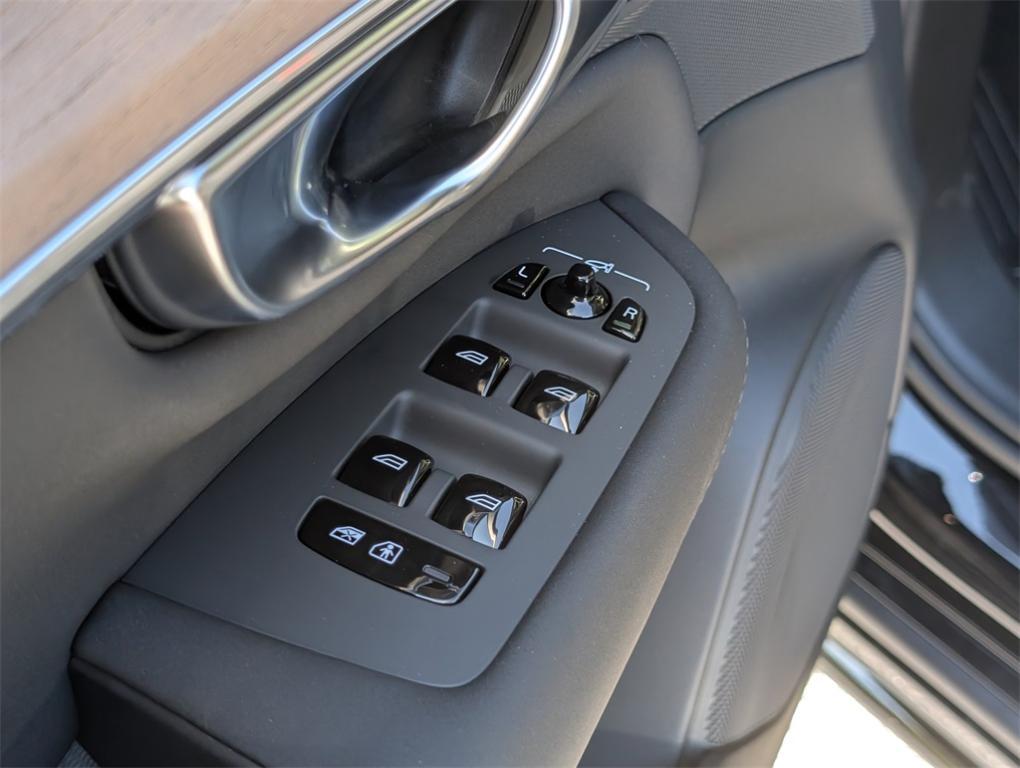new 2026 Volvo XC90 car, priced at $68,825
