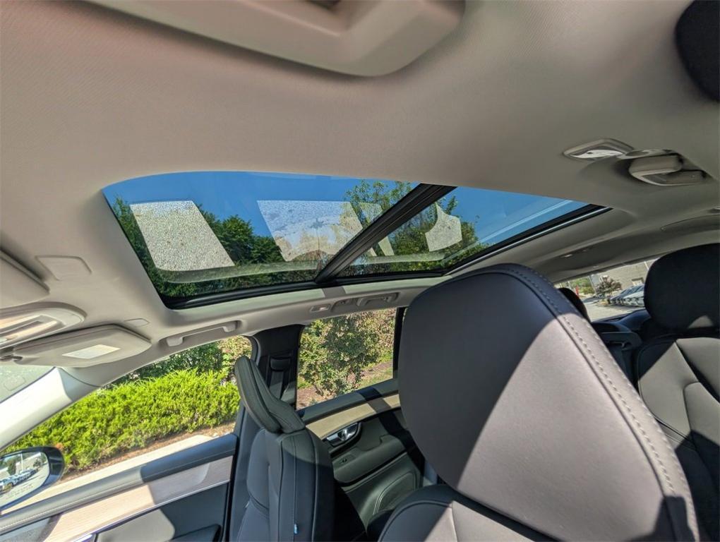 new 2026 Volvo XC90 car, priced at $69,325