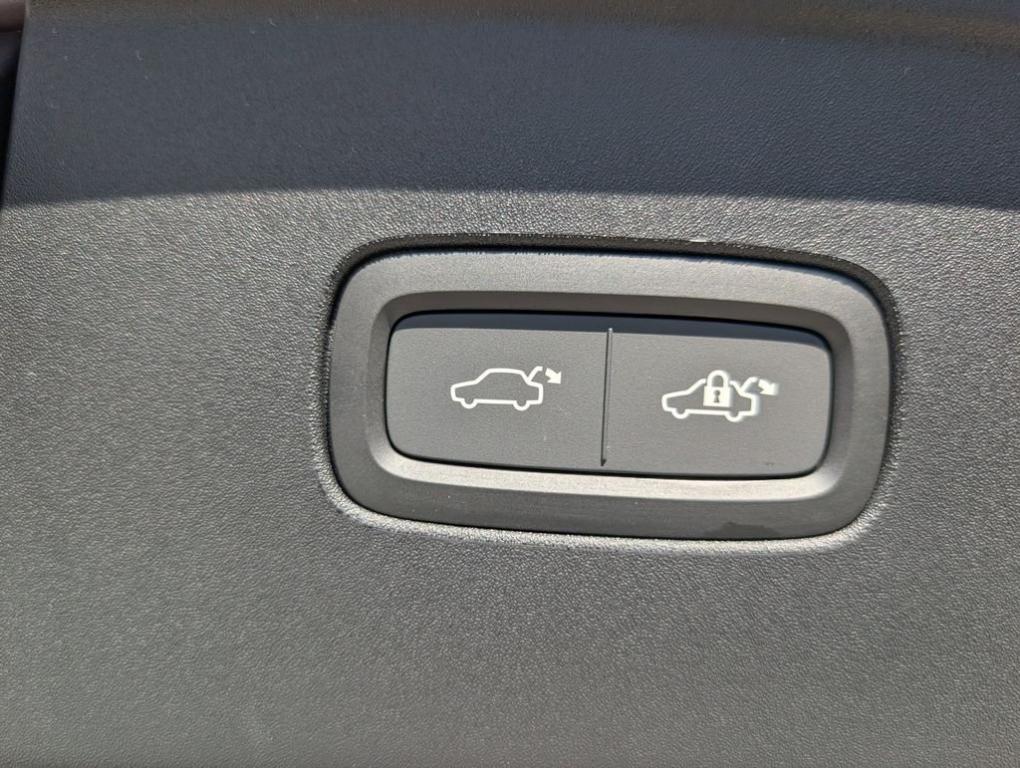 new 2026 Volvo EX90 car, priced at $93,740