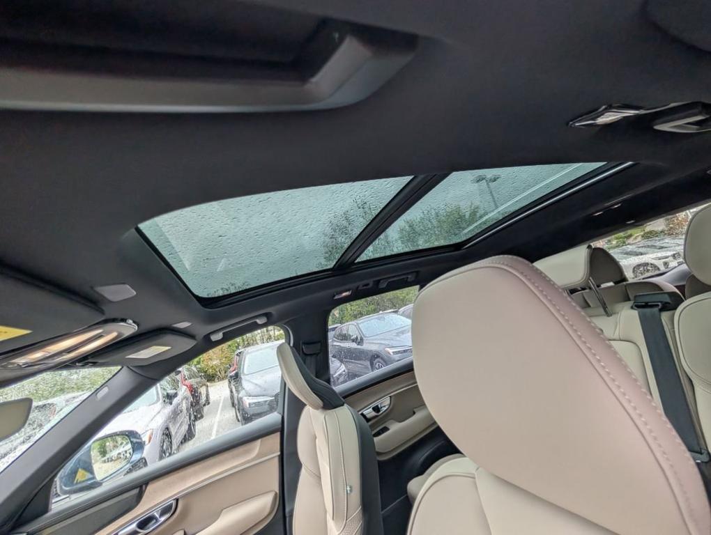 new 2026 Volvo XC90 car, priced at $71,743