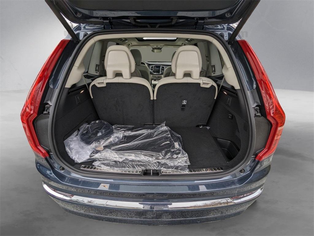 new 2025 Volvo XC90 Plug-In Hybrid car, priced at $59,999