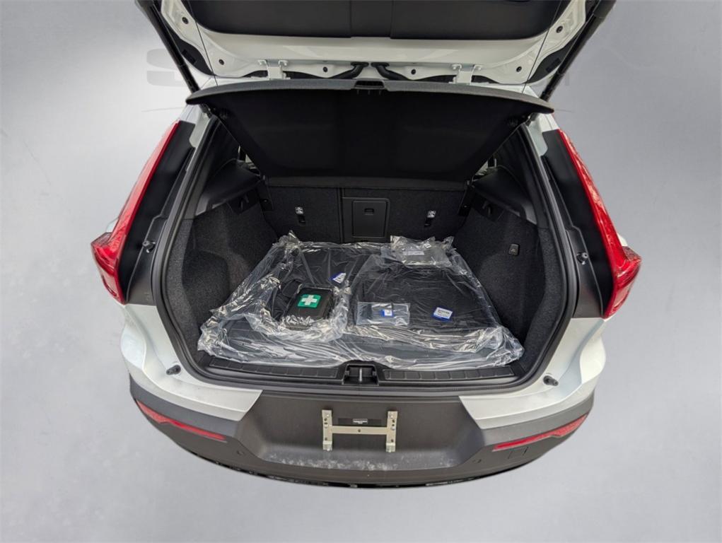 new 2026 Volvo XC40 car, priced at $43,750