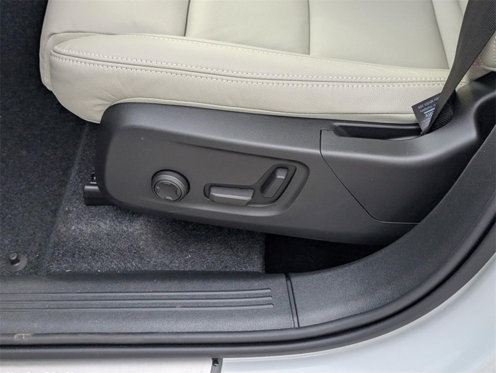 new 2026 Volvo XC40 car, priced at $43,750