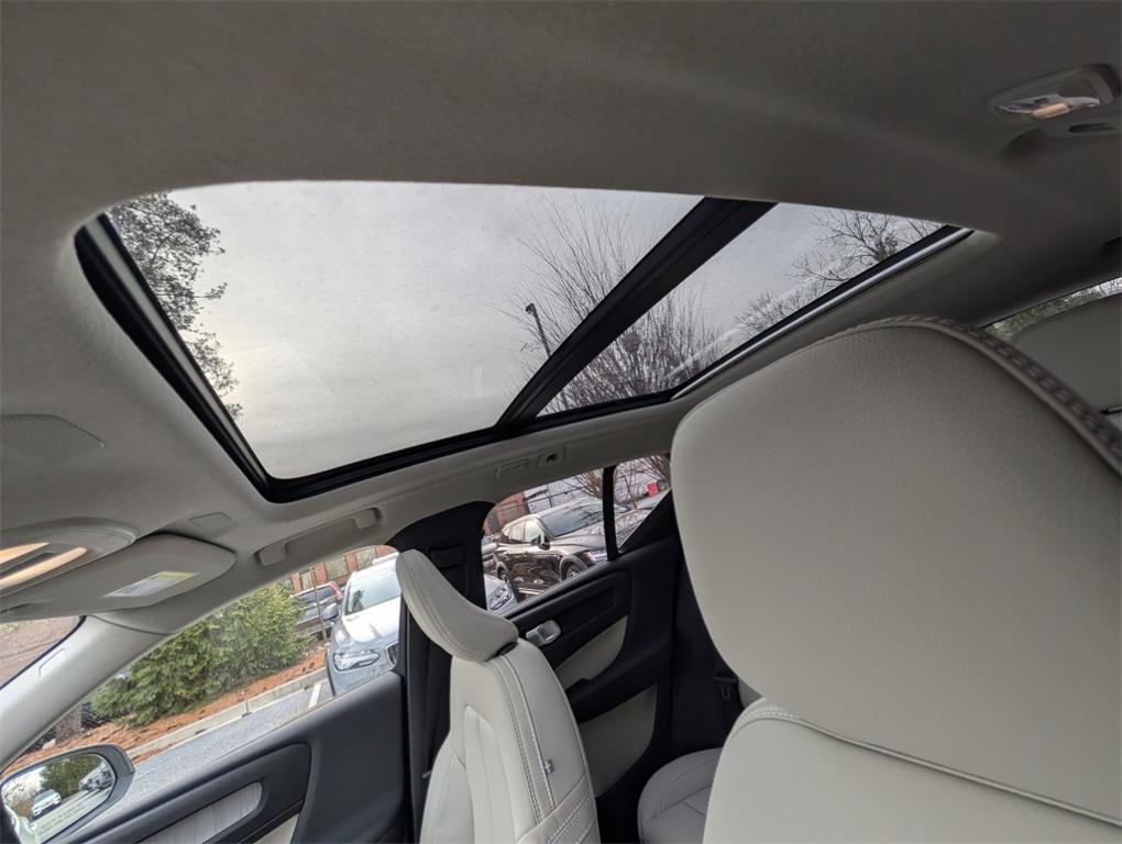 new 2026 Volvo XC40 car, priced at $43,750