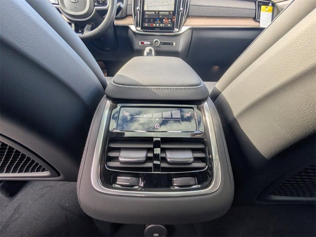 new 2026 Volvo XC90 Plug-In Hybrid car, priced at $79,375