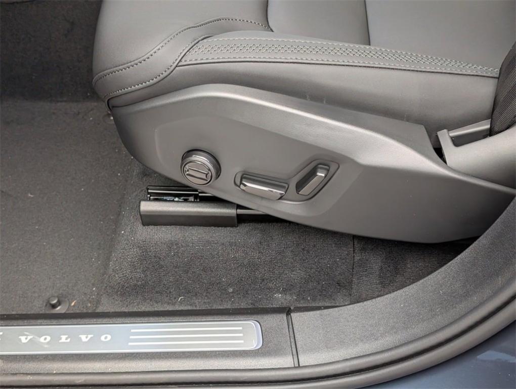 new 2026 Volvo XC90 Plug-In Hybrid car, priced at $79,375