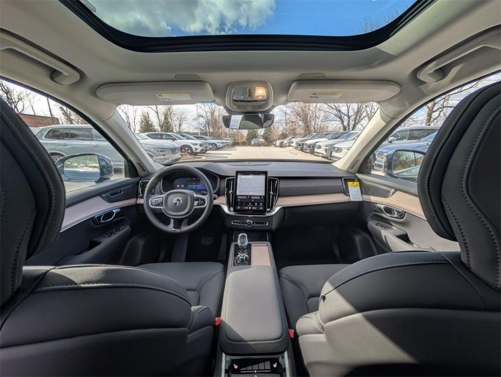 new 2026 Volvo XC90 Plug-In Hybrid car, priced at $79,375