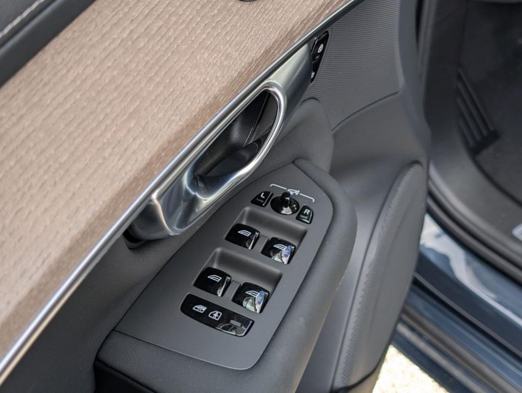 new 2026 Volvo XC90 Plug-In Hybrid car, priced at $80,875