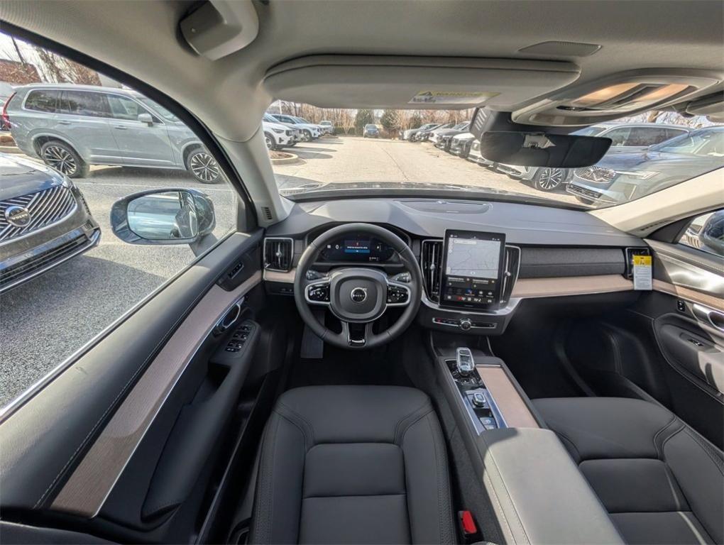 new 2026 Volvo XC90 Plug-In Hybrid car, priced at $79,375