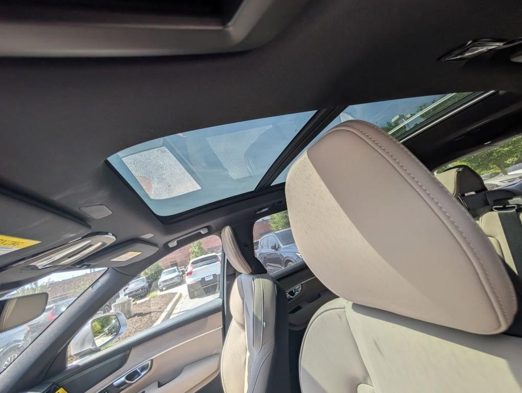 new 2026 Volvo XC90 car, priced at $72,543