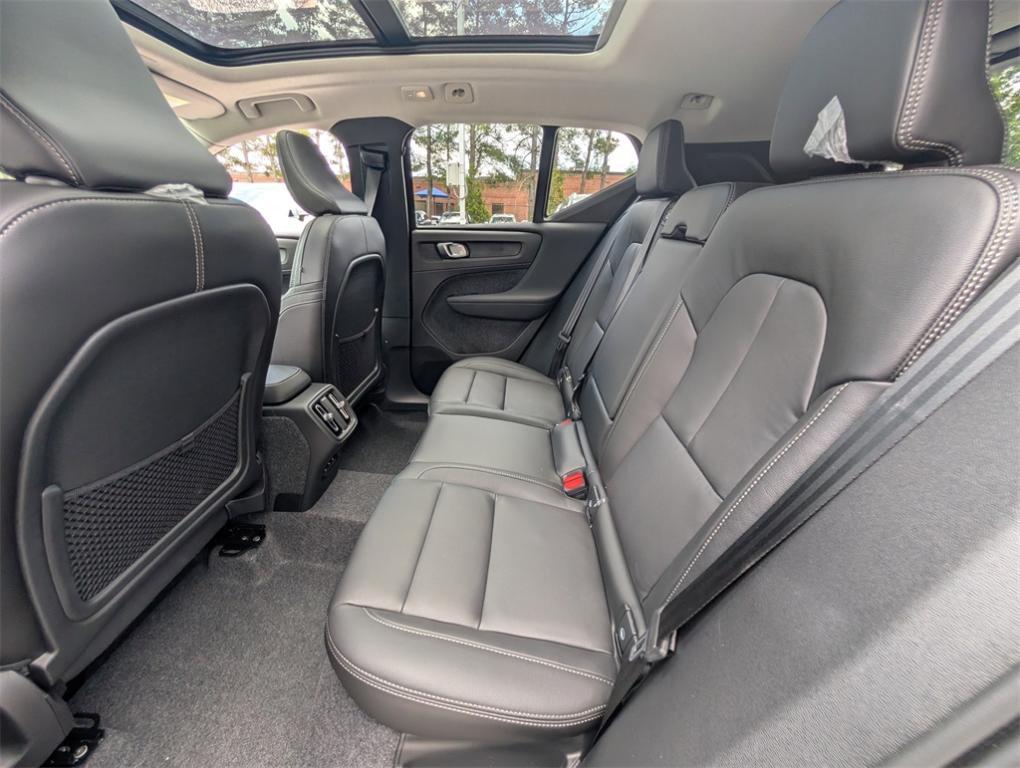 new 2025 Volvo XC40 car, priced at $38,810