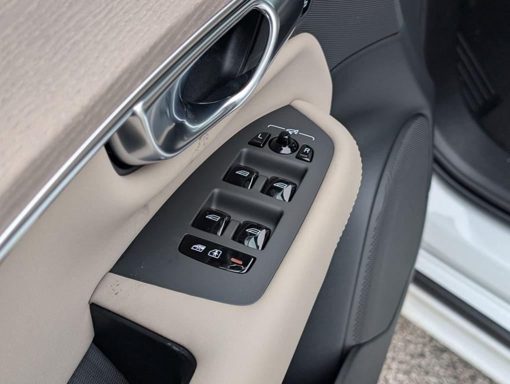 new 2026 Volvo XC90 car, priced at $72,543
