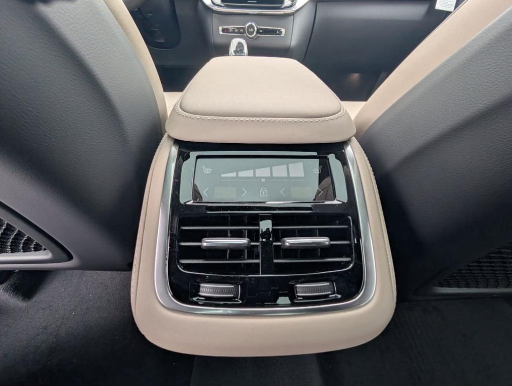 new 2026 Volvo XC90 car, priced at $72,543