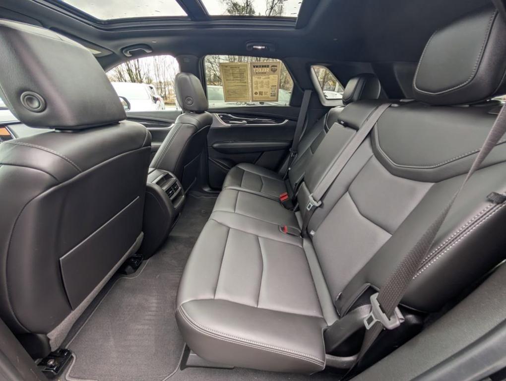 used 2023 Cadillac XT5 car, priced at $31,227