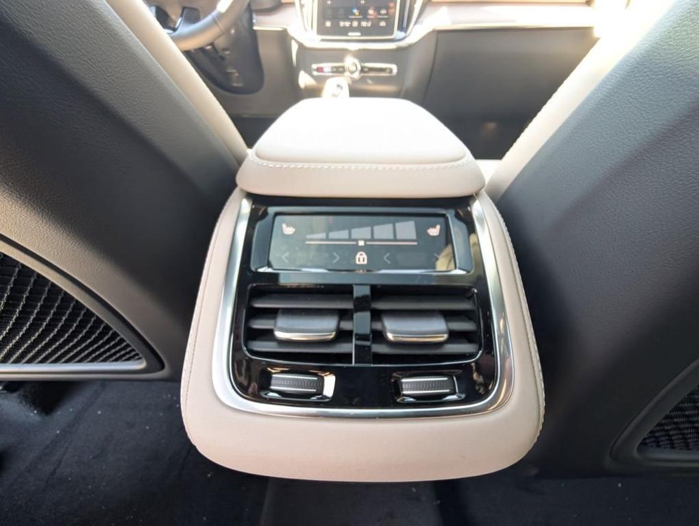 new 2026 Volvo XC90 car, priced at $75,373