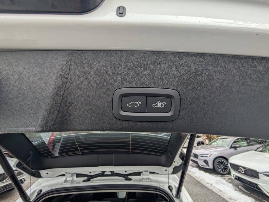 new 2026 Volvo XC40 car, priced at $43,145