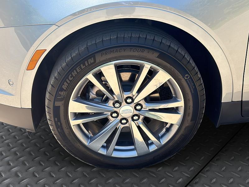 used 2025 Cadillac XT5 car, priced at $52,298