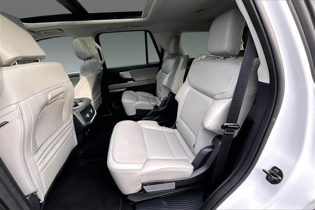 used 2025 Ford Expedition car, priced at $59,195