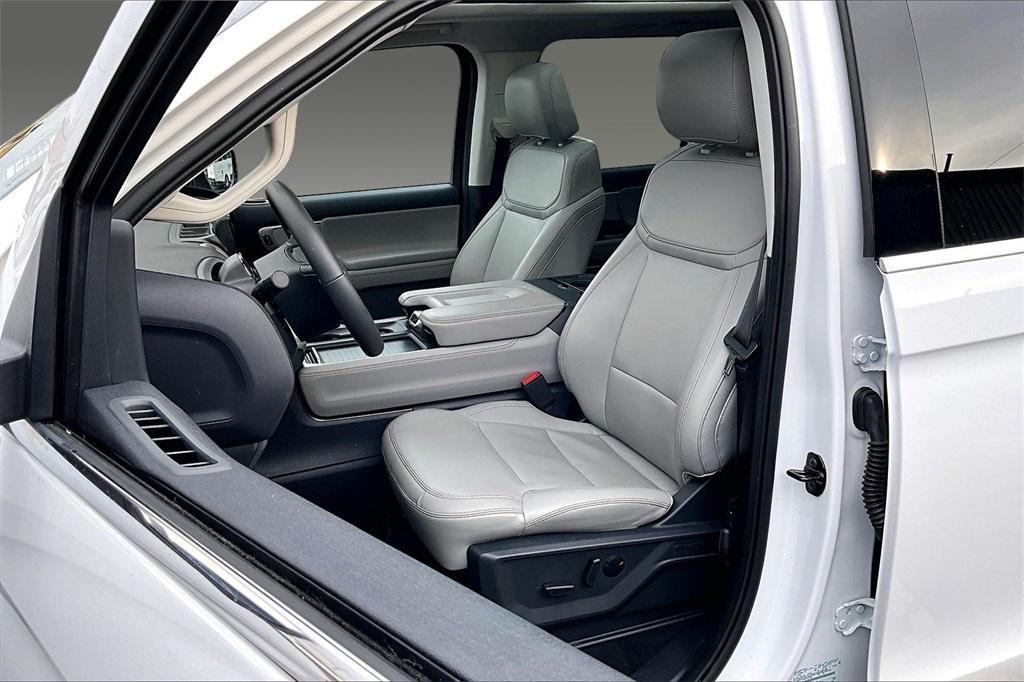 used 2025 Ford Expedition car, priced at $59,195