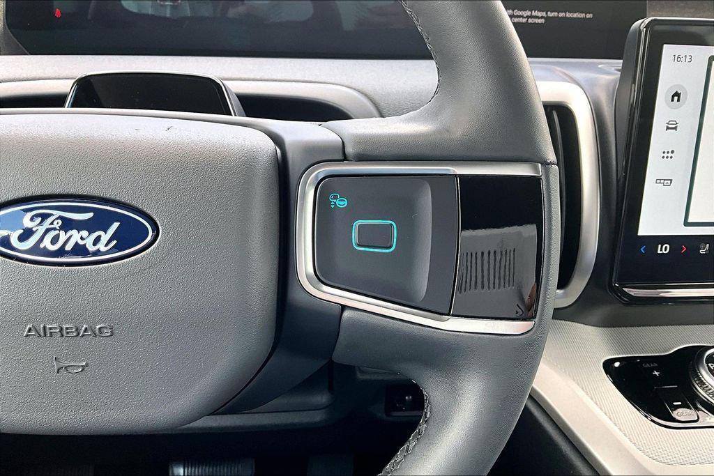 used 2025 Ford Expedition car, priced at $54,900