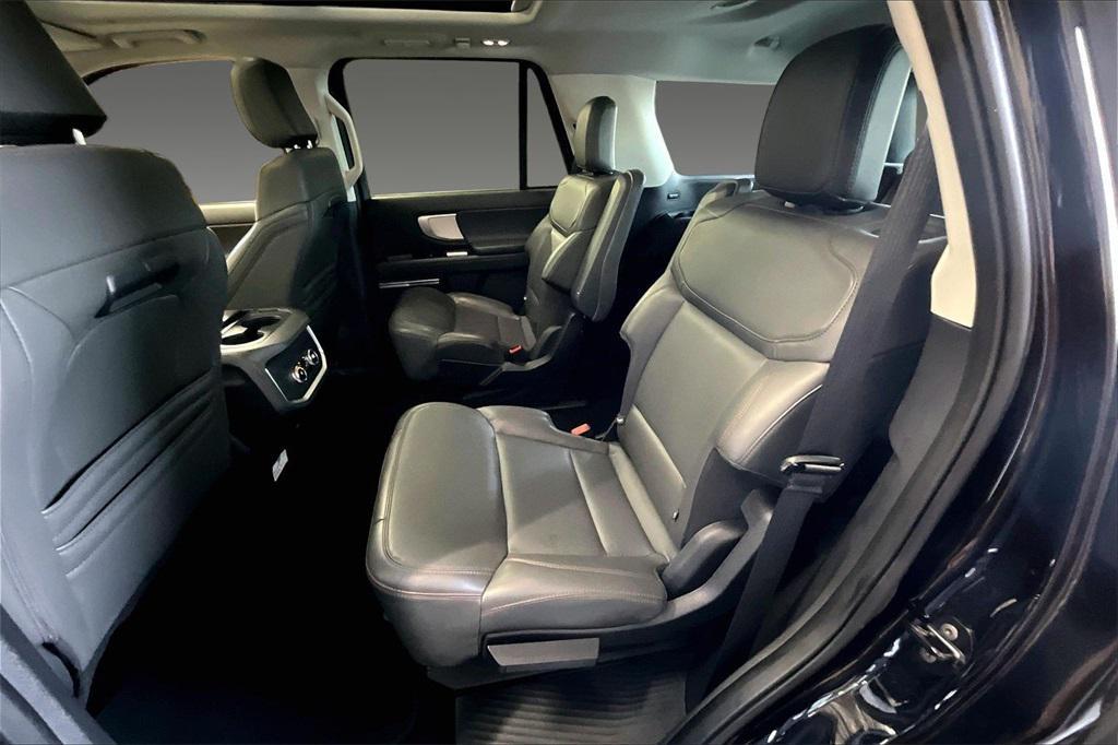 used 2025 Ford Expedition car, priced at $60,053