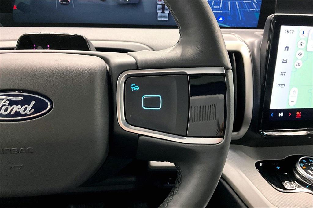 used 2025 Ford Expedition car, priced at $60,053