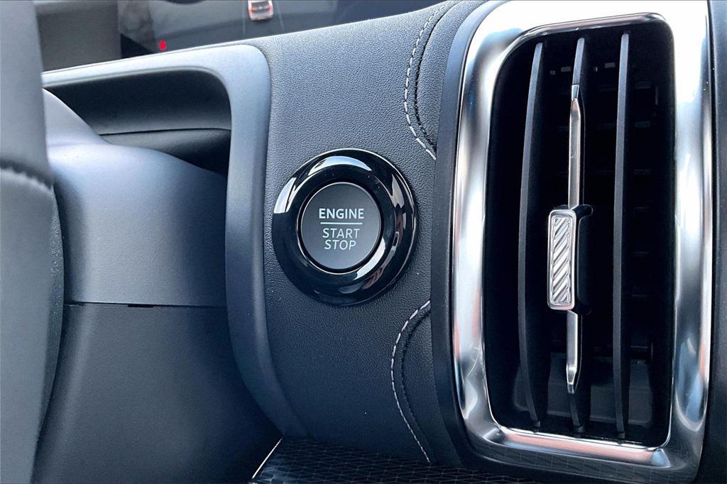 new 2025 Ford Expedition car, priced at $80,989