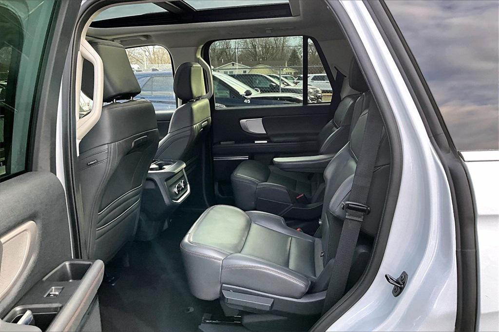 used 2025 Ford Expedition car, priced at $60,393