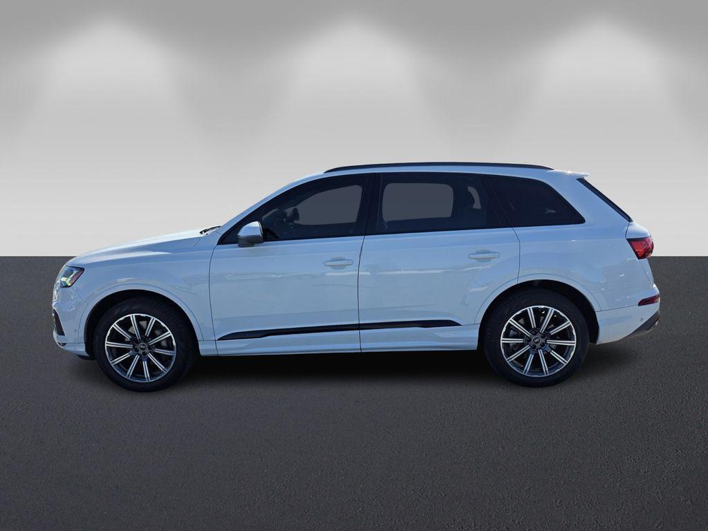used 2023 Audi Q7 car, priced at $38,995