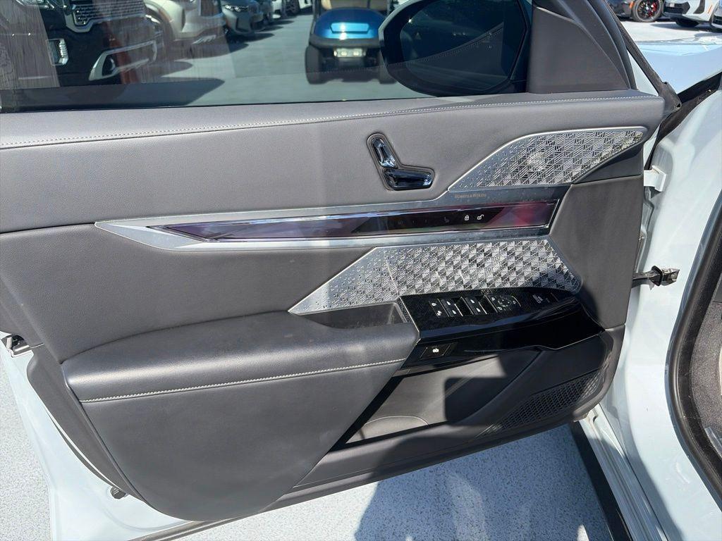 used 2023 BMW i7 car, priced at $63,698