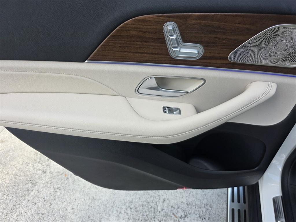 used 2025 Mercedes-Benz GLS 450 car, priced at $74,965