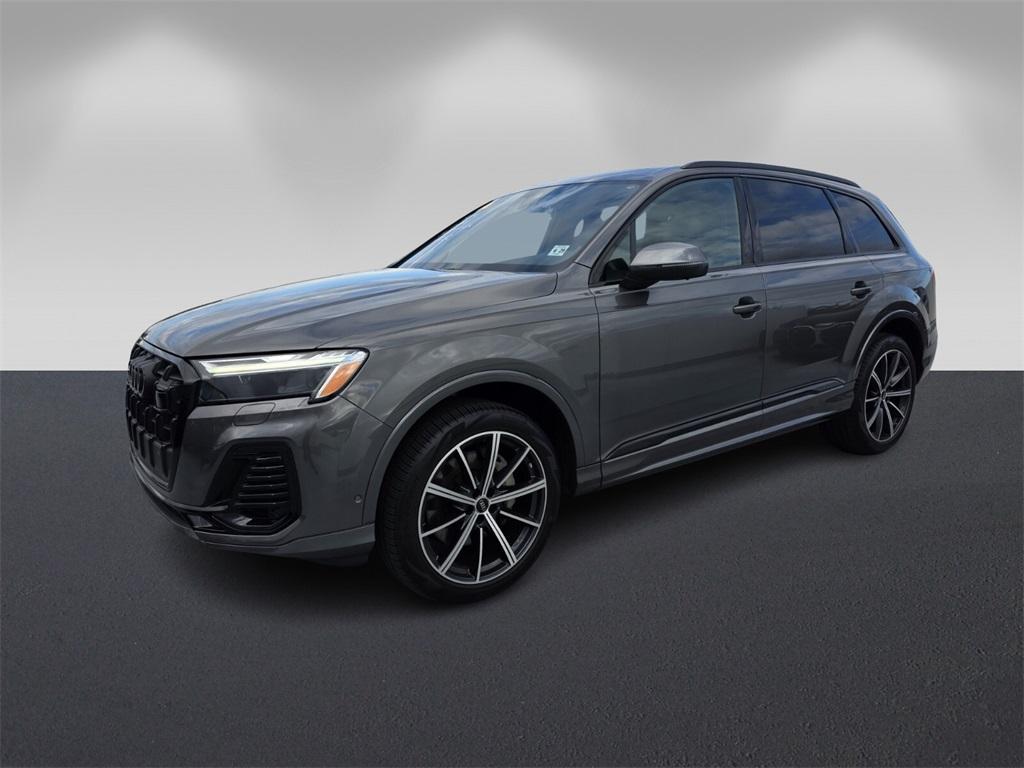 used 2025 Audi Q7 car, priced at $50,995
