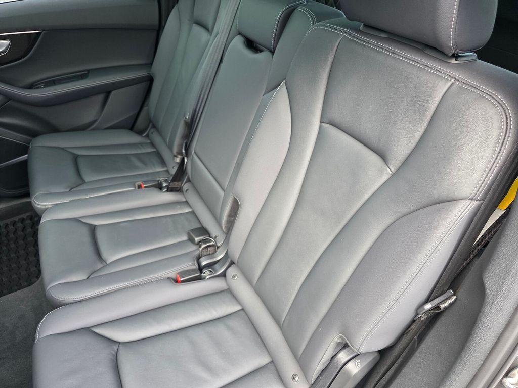 used 2025 Audi Q7 car, priced at $49,400