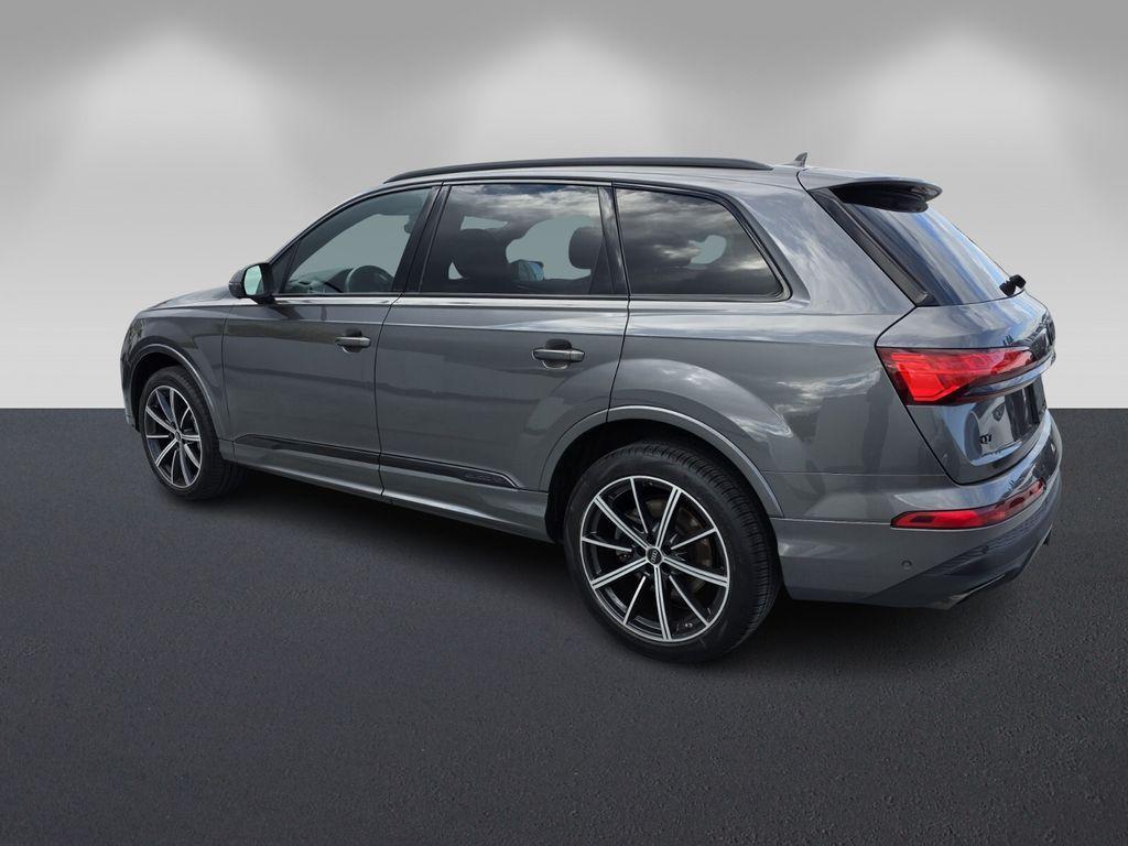used 2025 Audi Q7 car, priced at $49,400