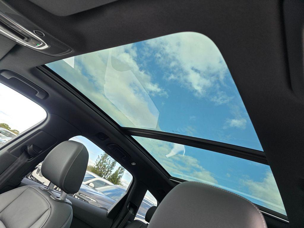 used 2025 Audi Q7 car, priced at $49,400