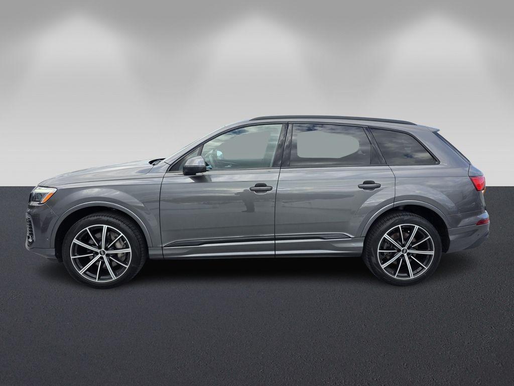 used 2025 Audi Q7 car, priced at $49,400