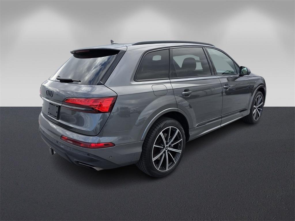 used 2025 Audi Q7 car, priced at $50,995
