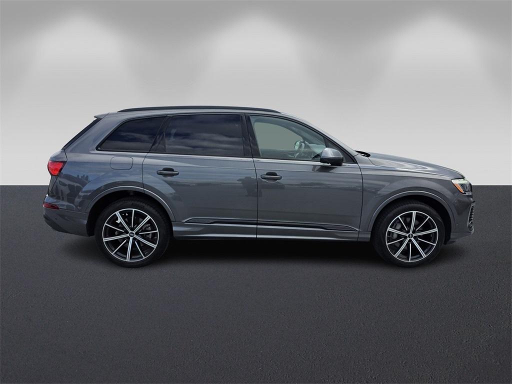 used 2025 Audi Q7 car, priced at $50,995