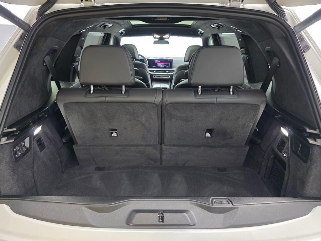 used 2025 BMW X7 car
